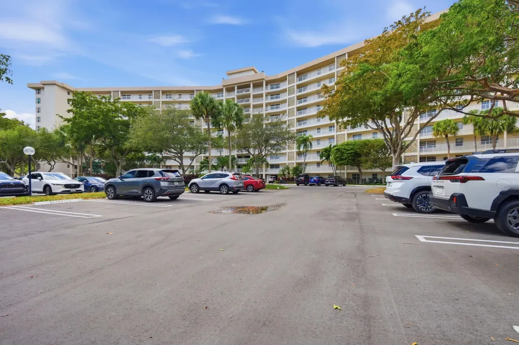 3507 Oaks Way Pompano Beach FL 33069