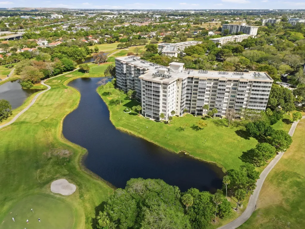 3507 Oaks Way Pompano Beach FL 33069