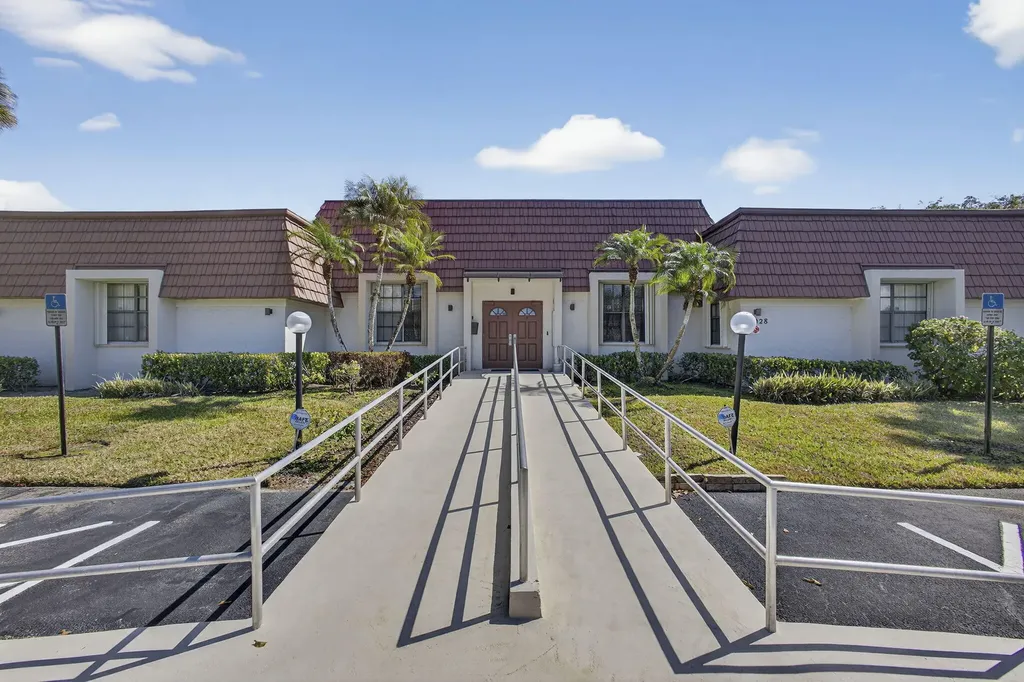 12020 W Greenway Drive Royal Palm Beach FL 33411