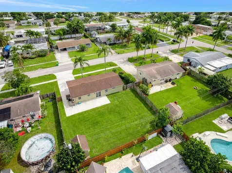 425 Palo Alto Drive Palm Springs FL 33461
