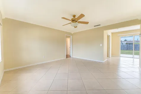 425 Palo Alto Drive Palm Springs FL 33461