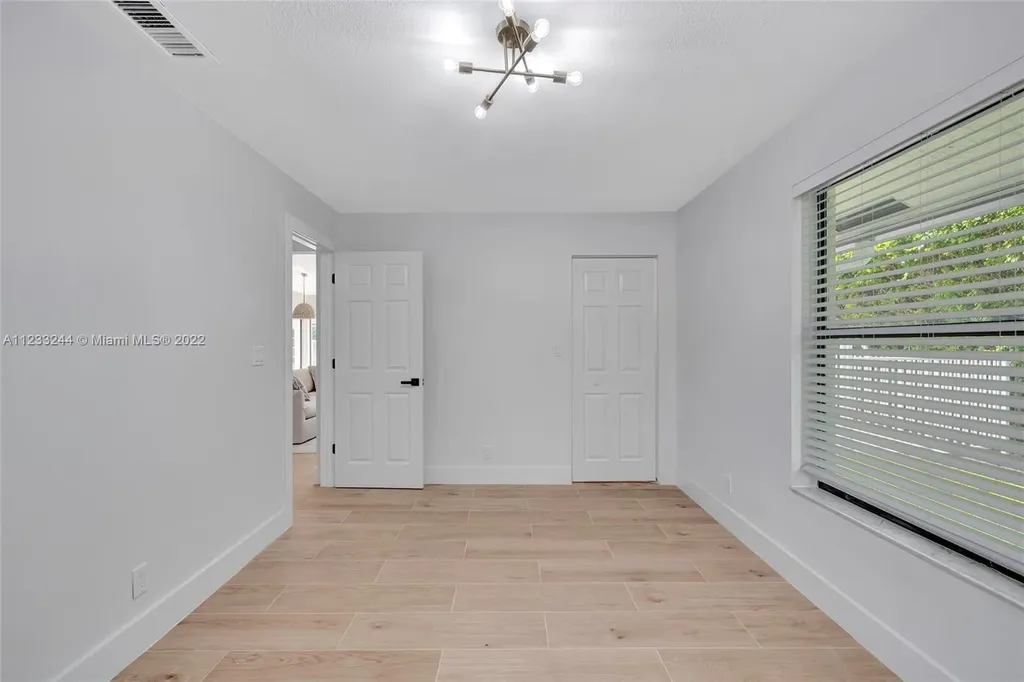 2824 NW 28th Street Boca Raton FL 33434