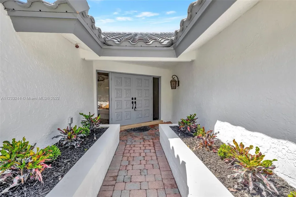 2824 NW 28th Street Boca Raton FL 33434