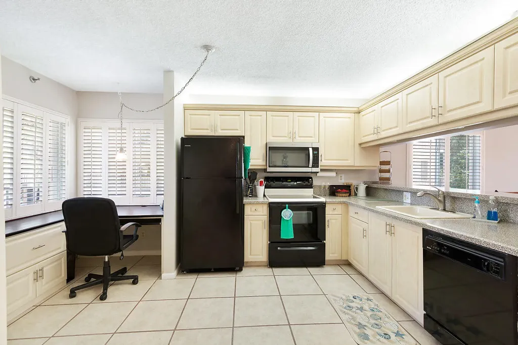 275 Palm Avenue Jupiter FL 33477