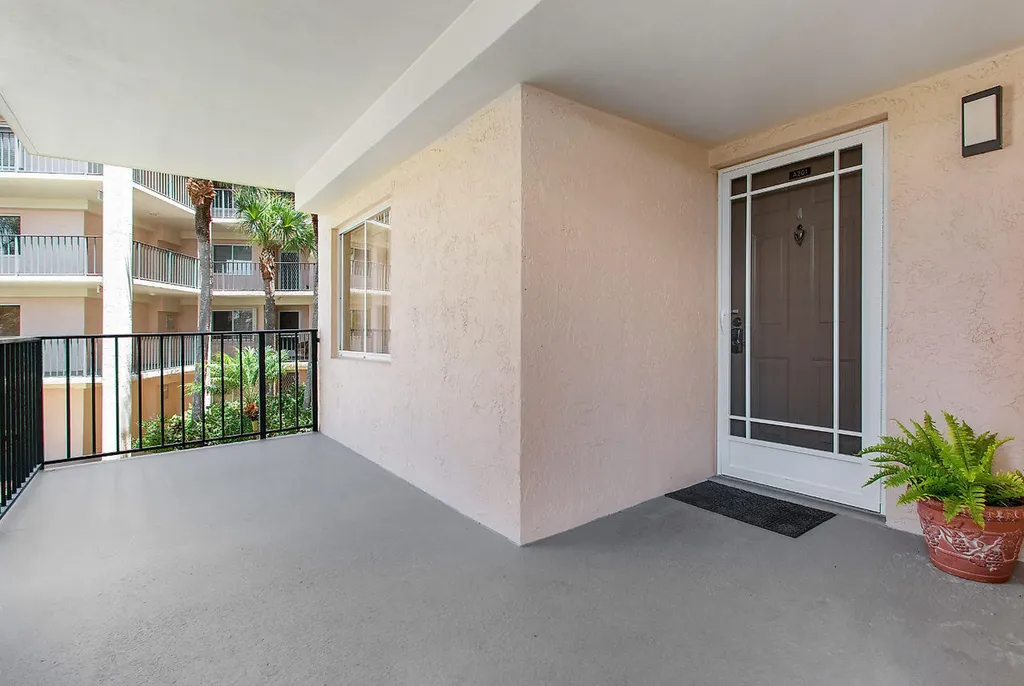 275 Palm Avenue Jupiter FL 33477