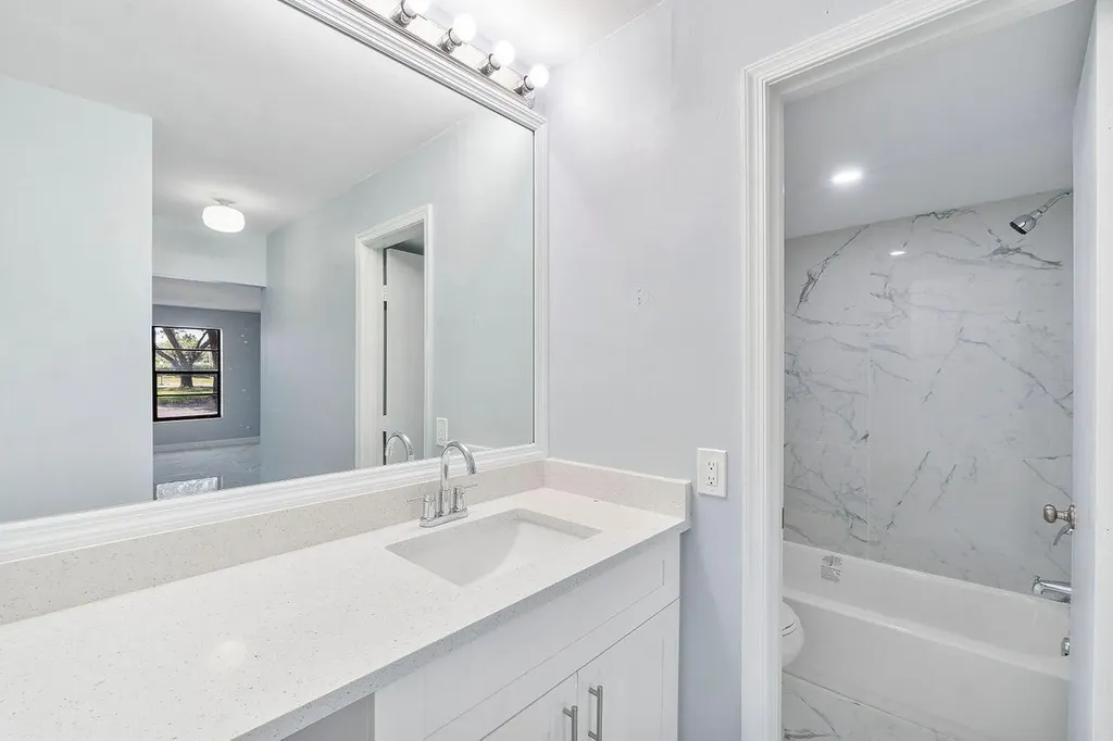 9960 Pineapple Tree Drive Boynton Beach FL 33436