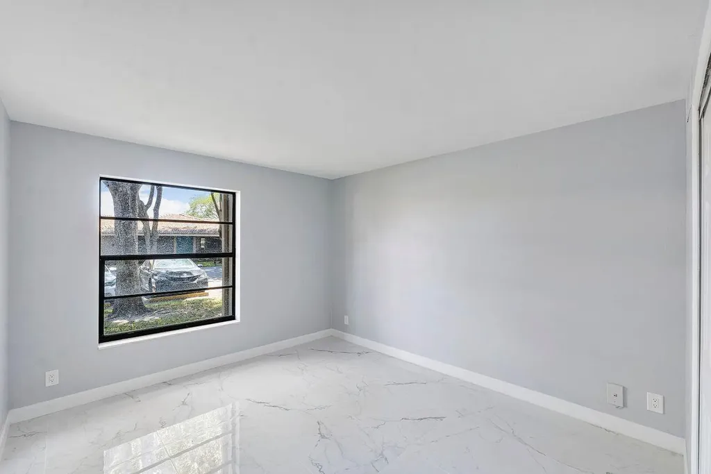 9960 Pineapple Tree Drive Boynton Beach FL 33436