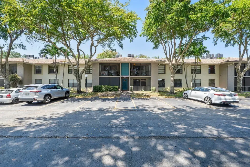 9960 Pineapple Tree Drive Boynton Beach FL 33436