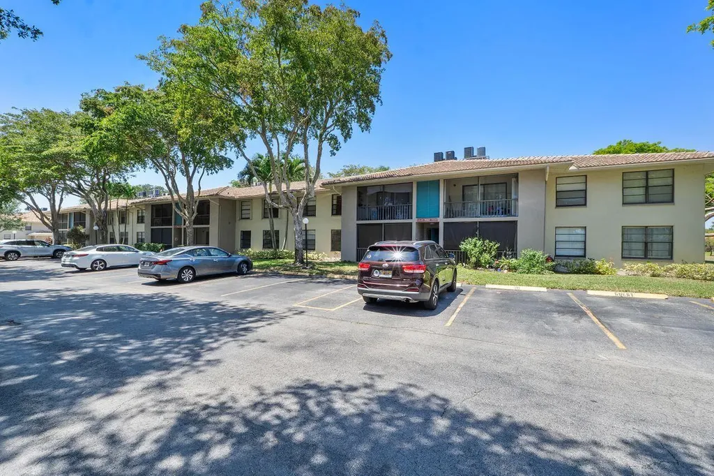 9960 Pineapple Tree Drive Boynton Beach FL 33436