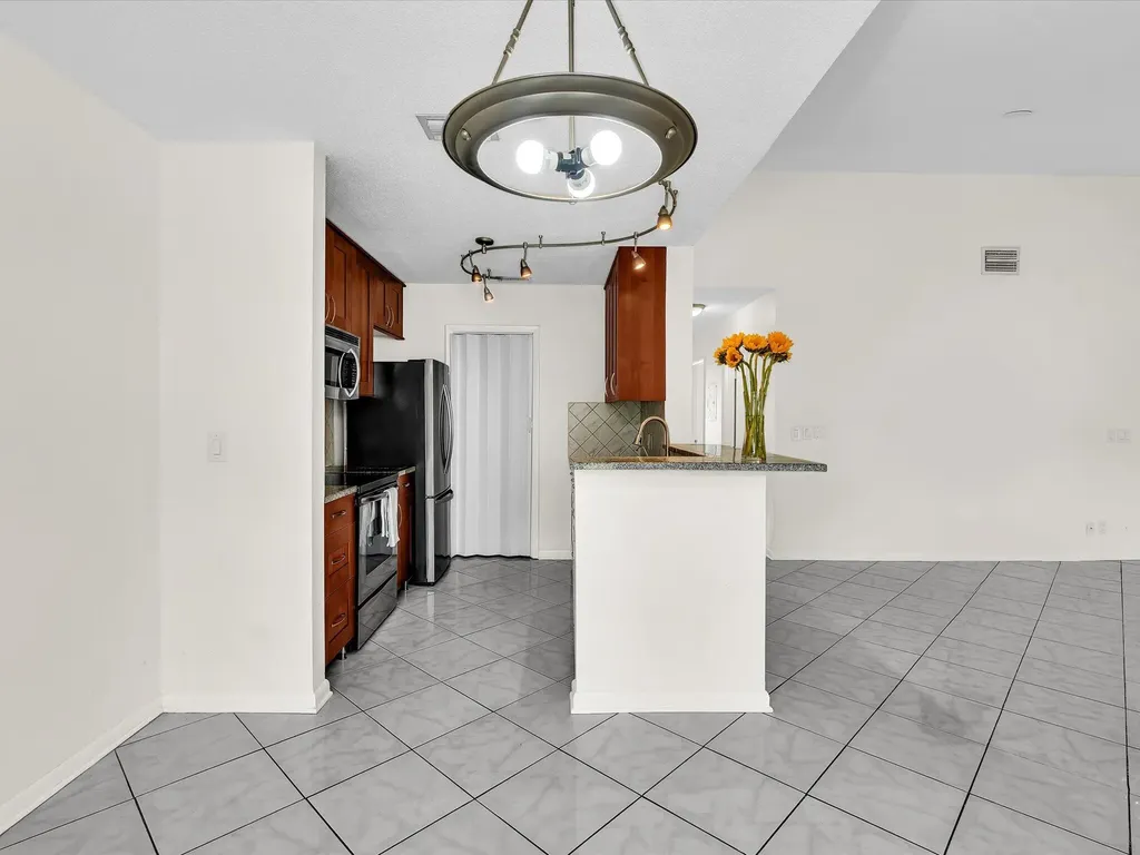 815 W Boynton Beach Boulevard Boynton Beach FL 33426