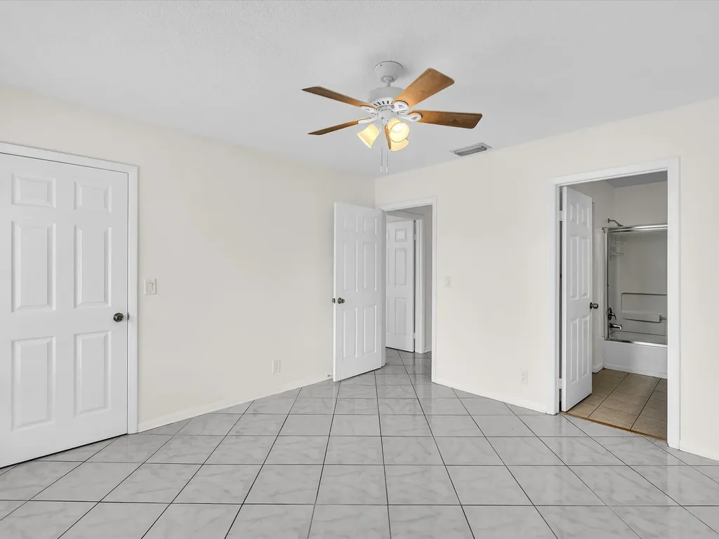815 W Boynton Beach Boulevard Boynton Beach FL 33426