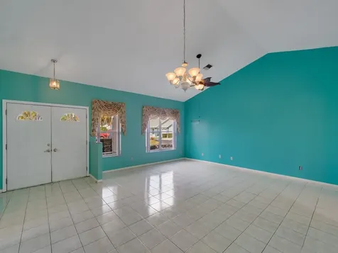 352 NW Tuscany Way Port St Lucie FL 34986