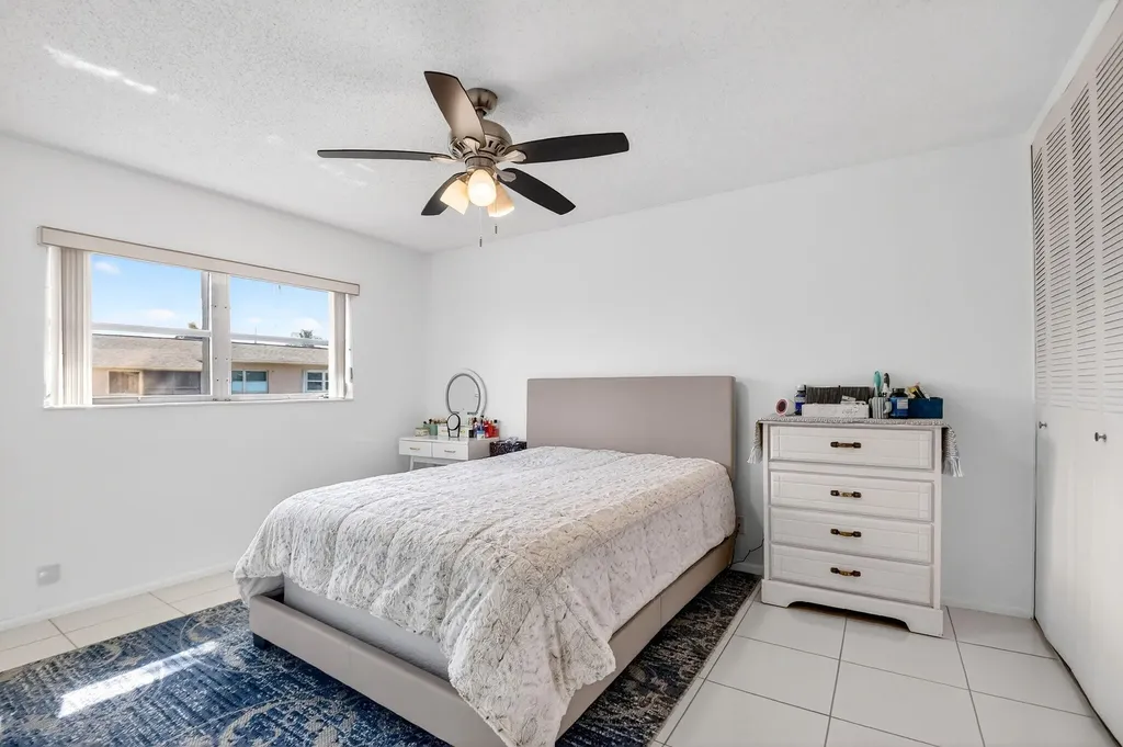 2593 W Dudley Drive W West Palm Beach FL 33415