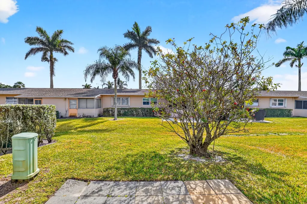 2593 W Dudley Drive W West Palm Beach FL 33415
