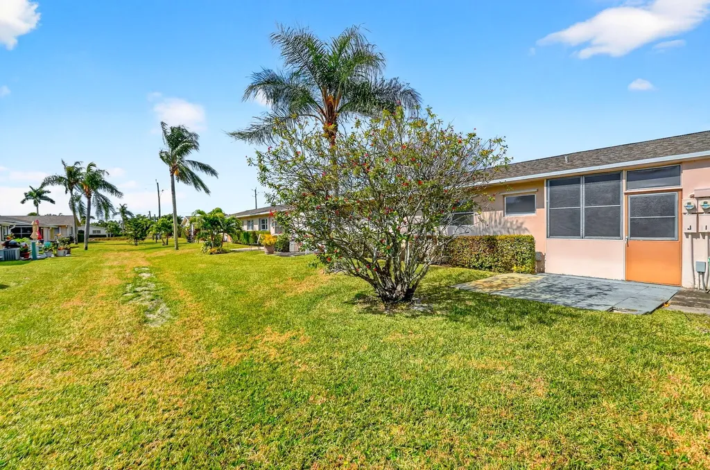 2593 W Dudley Drive W West Palm Beach FL 33415