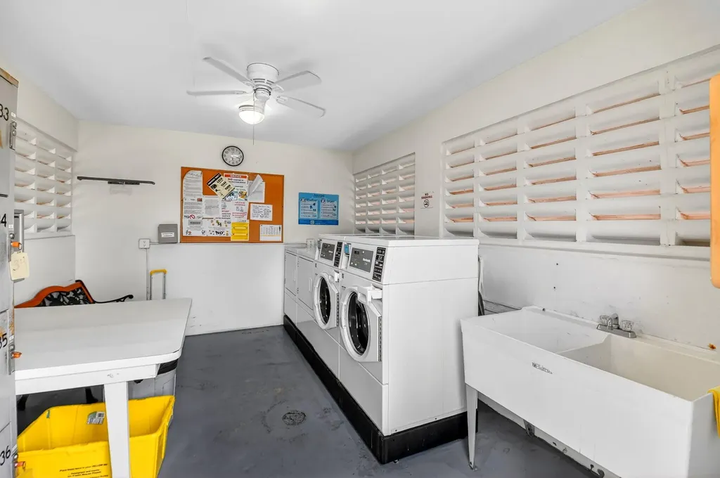 2593 W Dudley Drive W West Palm Beach FL 33415