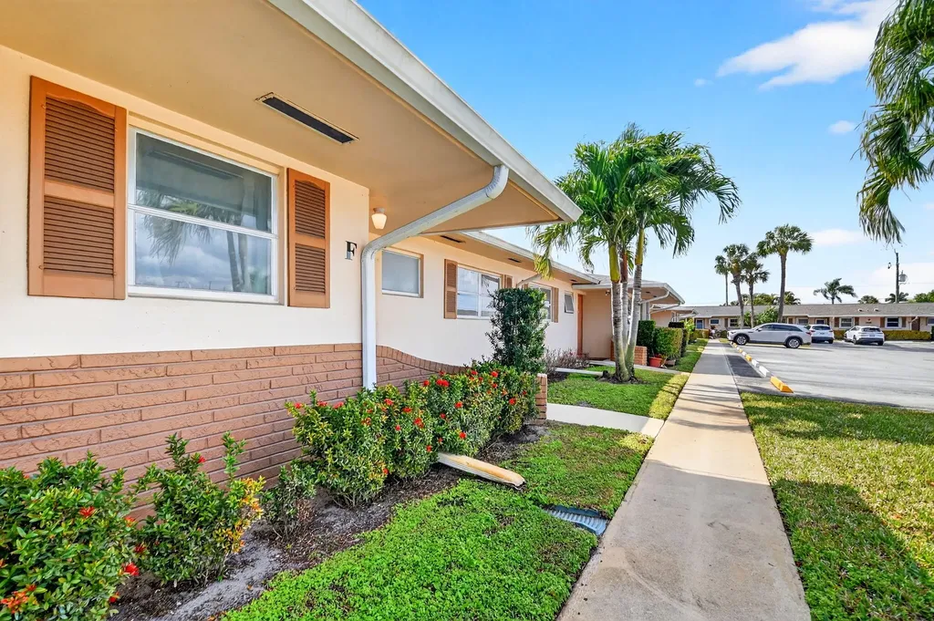 2593 W Dudley Drive W West Palm Beach FL 33415