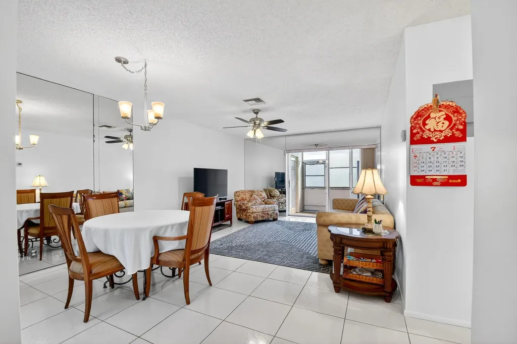 2593 W Dudley Drive W West Palm Beach FL 33415
