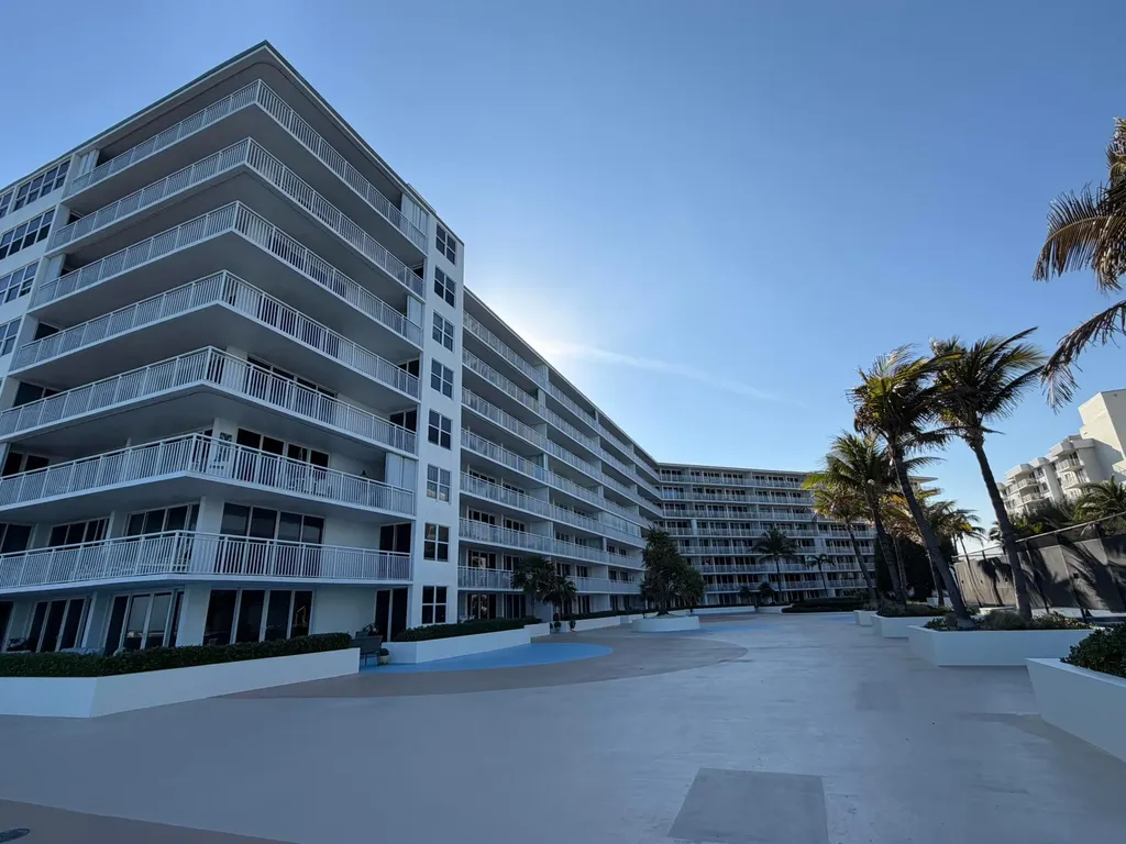 3546 S Ocean Boulevard South Palm Beach FL 33480