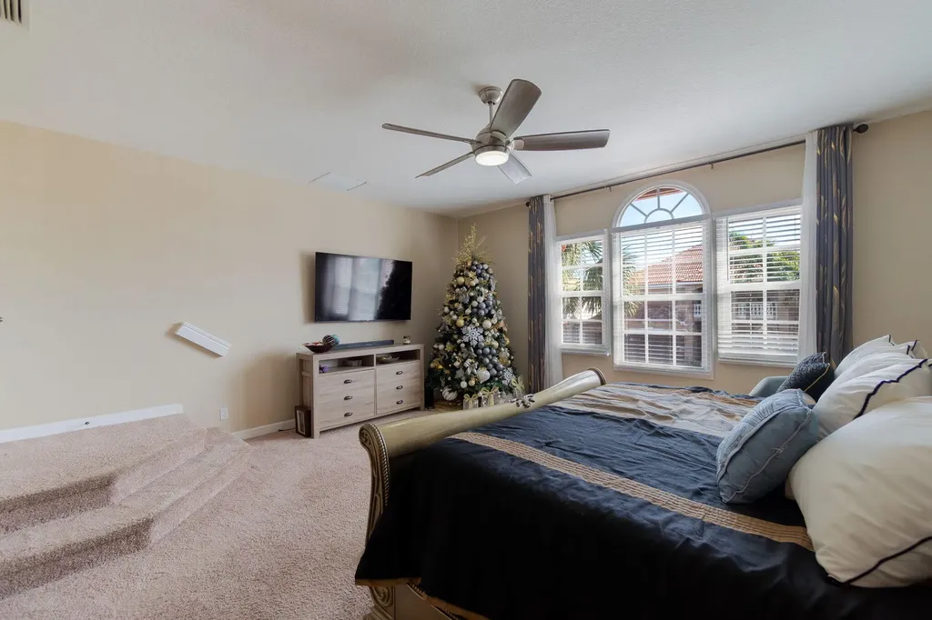 3887 Hamilton Key West Palm Beach FL 33411