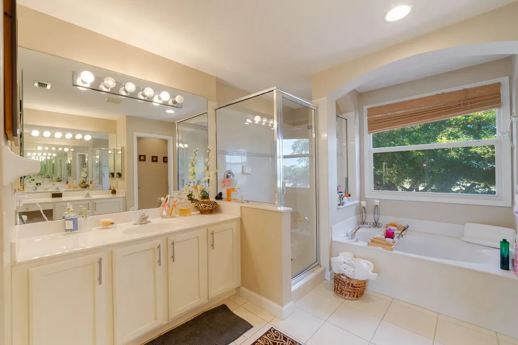 3887 Hamilton Key West Palm Beach FL 33411
