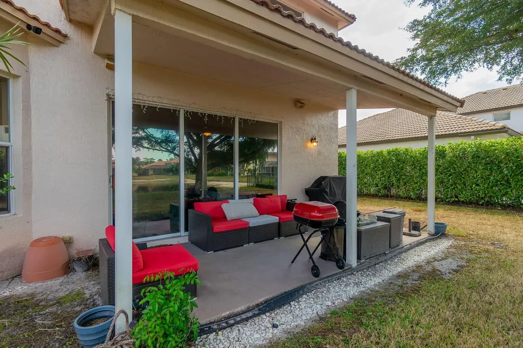 3887 Hamilton Key West Palm Beach FL 33411