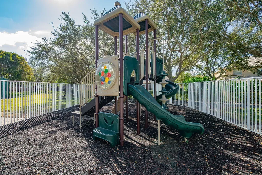 3887 Hamilton Key West Palm Beach FL 33411