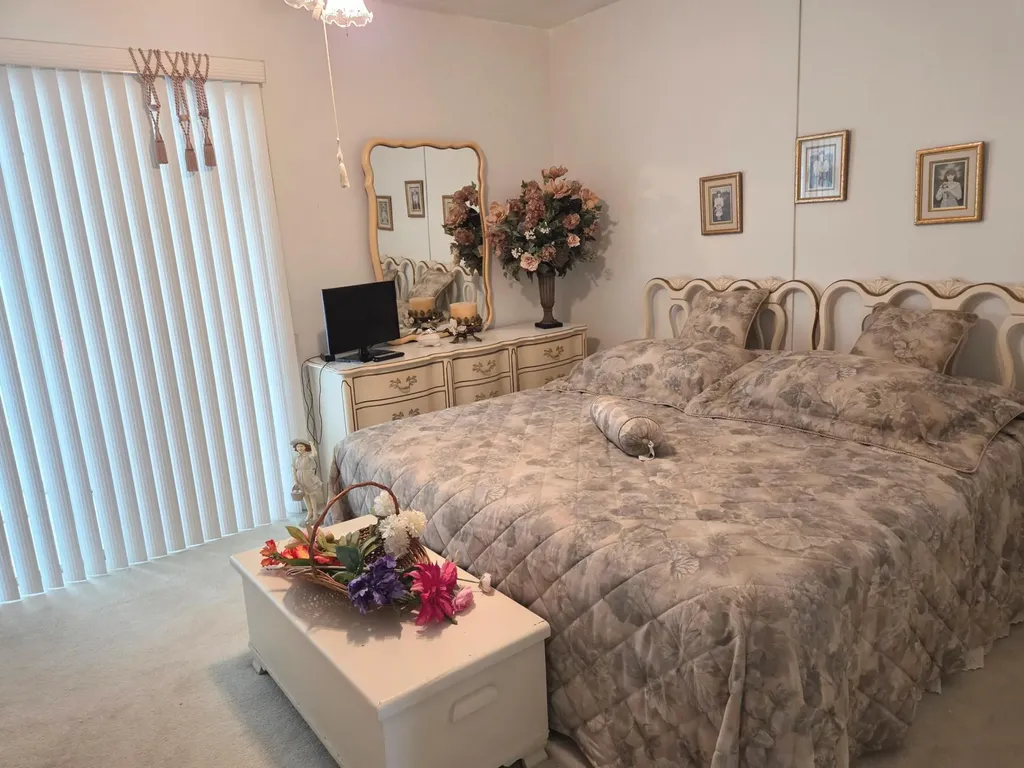 2180 Lake Osborne Drive Lake Worth Beach FL 33461