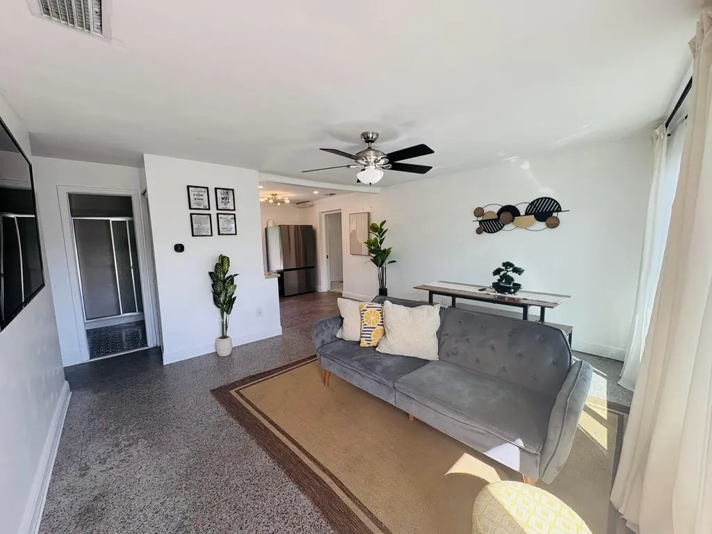 2711 NE 11th Terrace Pompano Beach FL 33064
