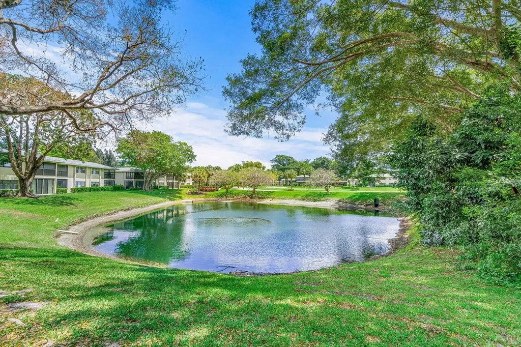 22 Westgate Lane Boynton Beach FL 33436