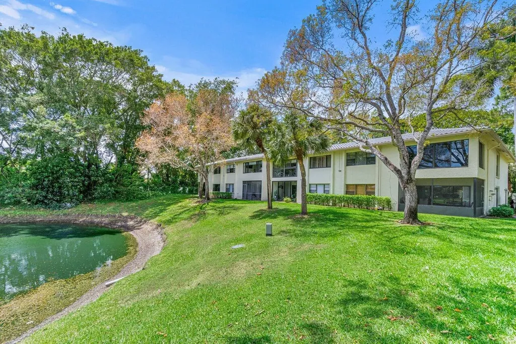 22 Westgate Lane Boynton Beach FL 33436