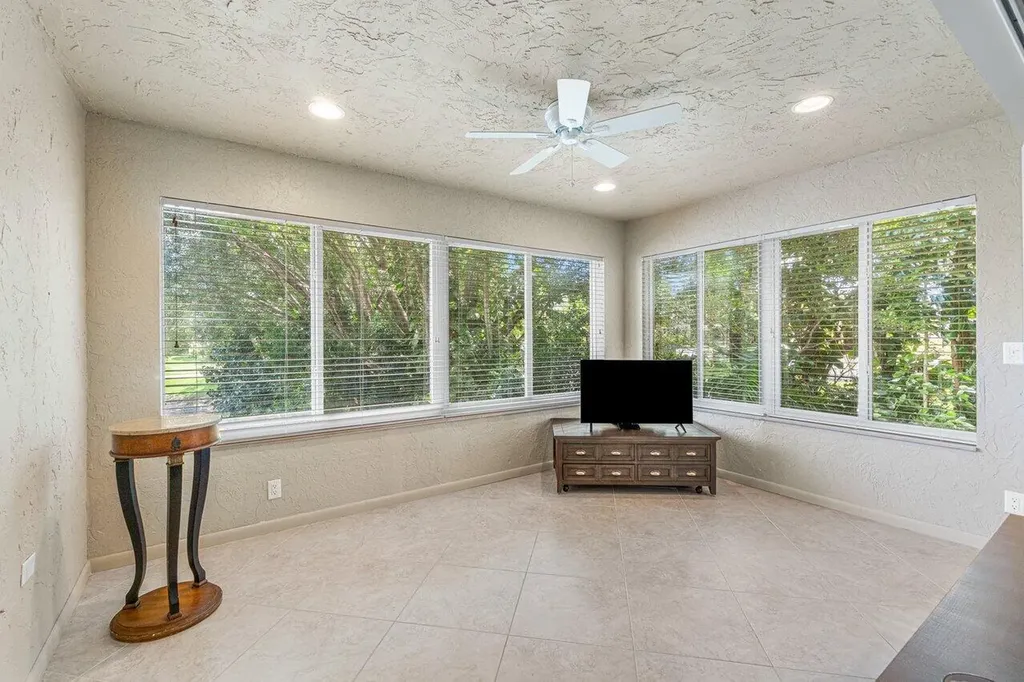 22 Westgate Lane Boynton Beach FL 33436