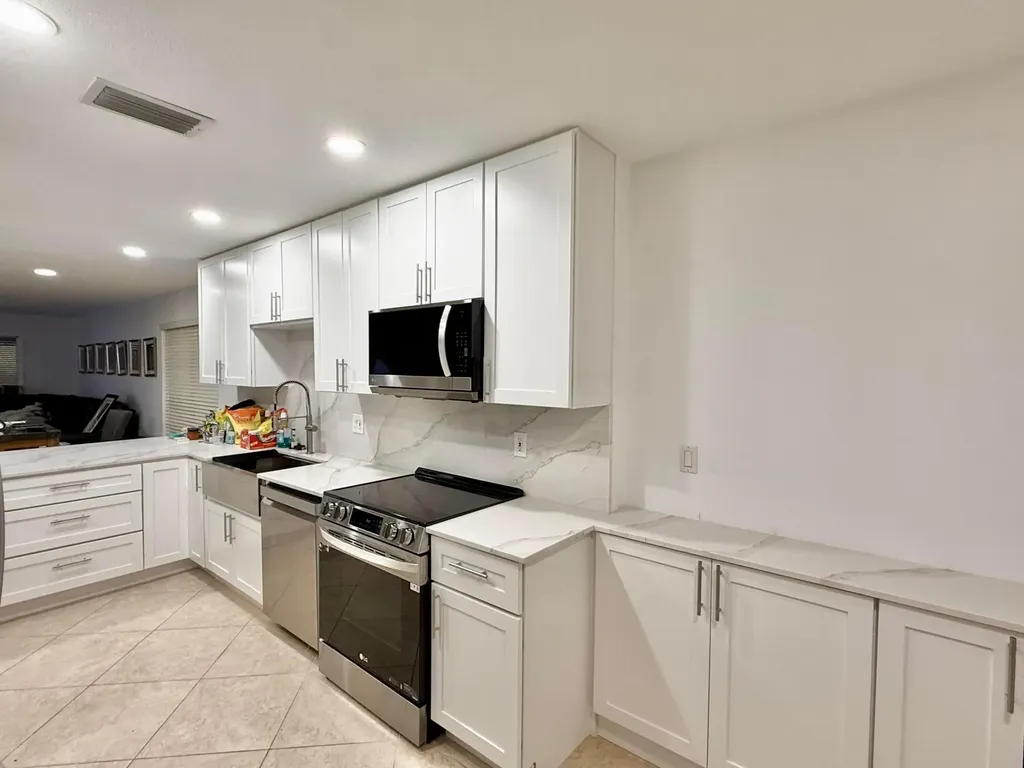 22 Westgate Lane Boynton Beach FL 33436