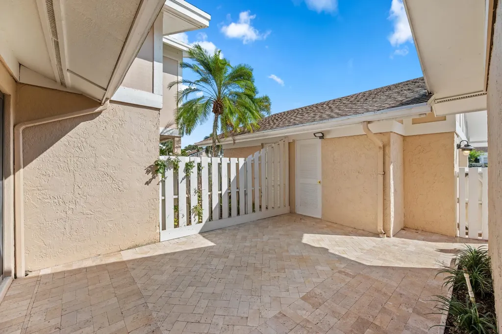 3733 Cape Pointe Circle Jupiter FL 33477