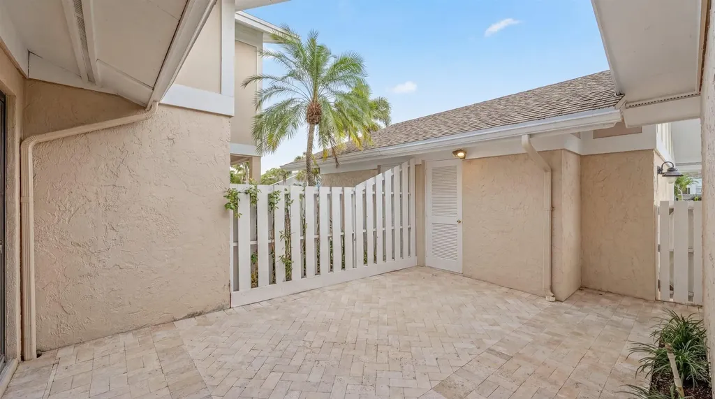 3733 Cape Pointe Circle Jupiter FL 33477