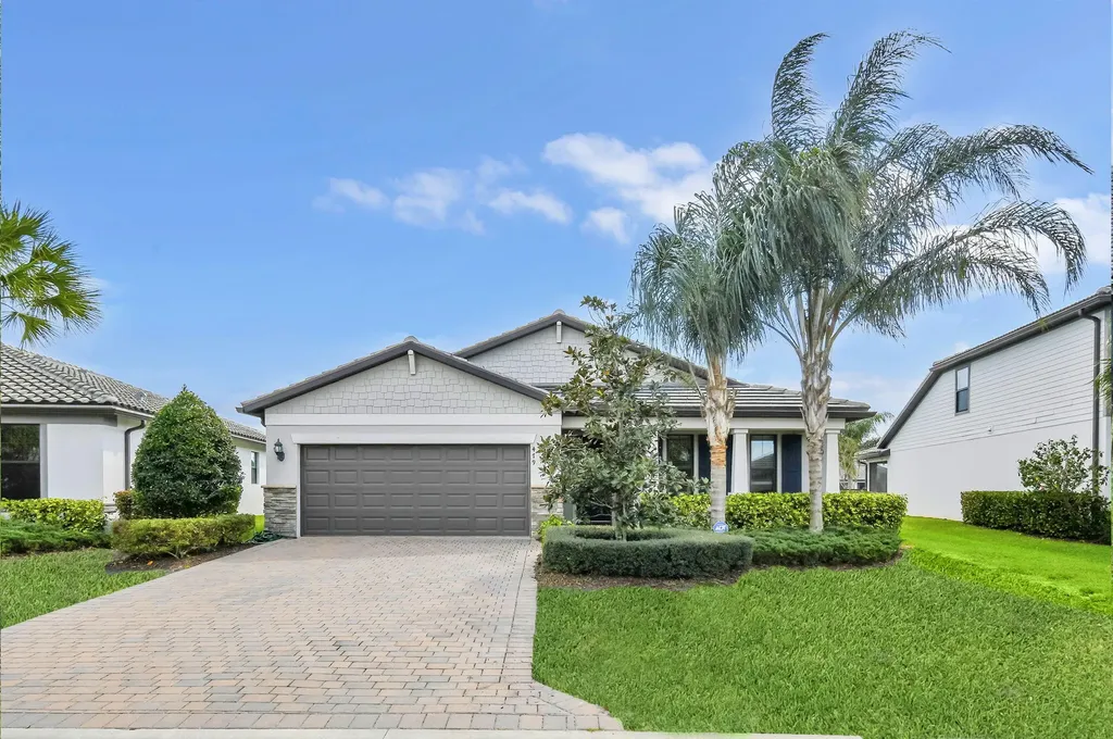 479 SE Vallarta Drive Port St Lucie FL 34984