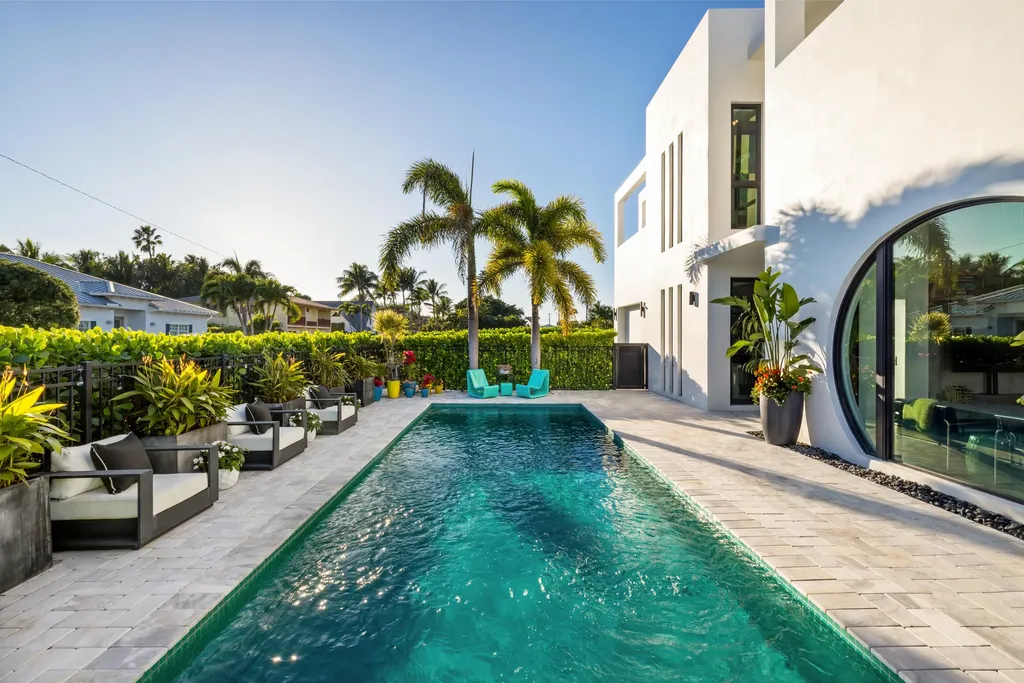 21 Hersey Drive Ocean Ridge FL 33435