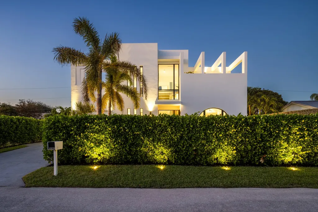 21 Hersey Drive Ocean Ridge FL 33435