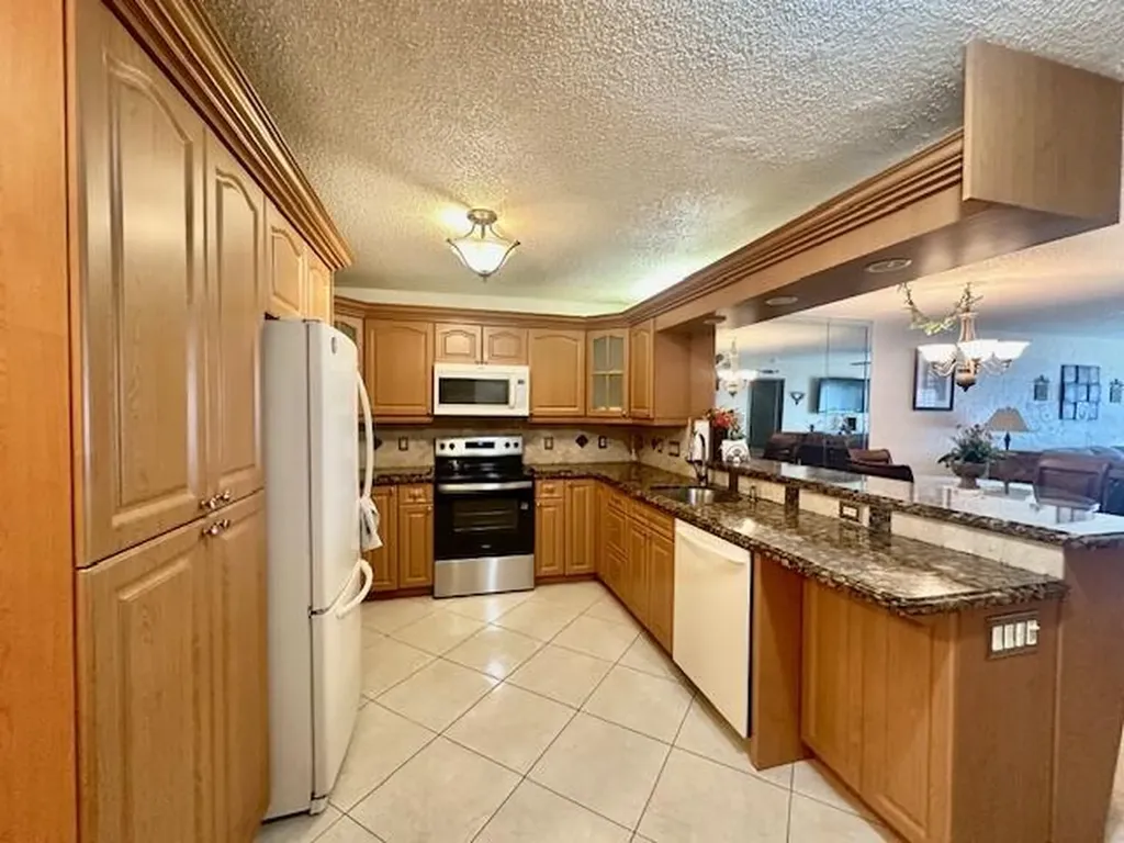 18900 Haywood Terrace Boca Raton FL 33496