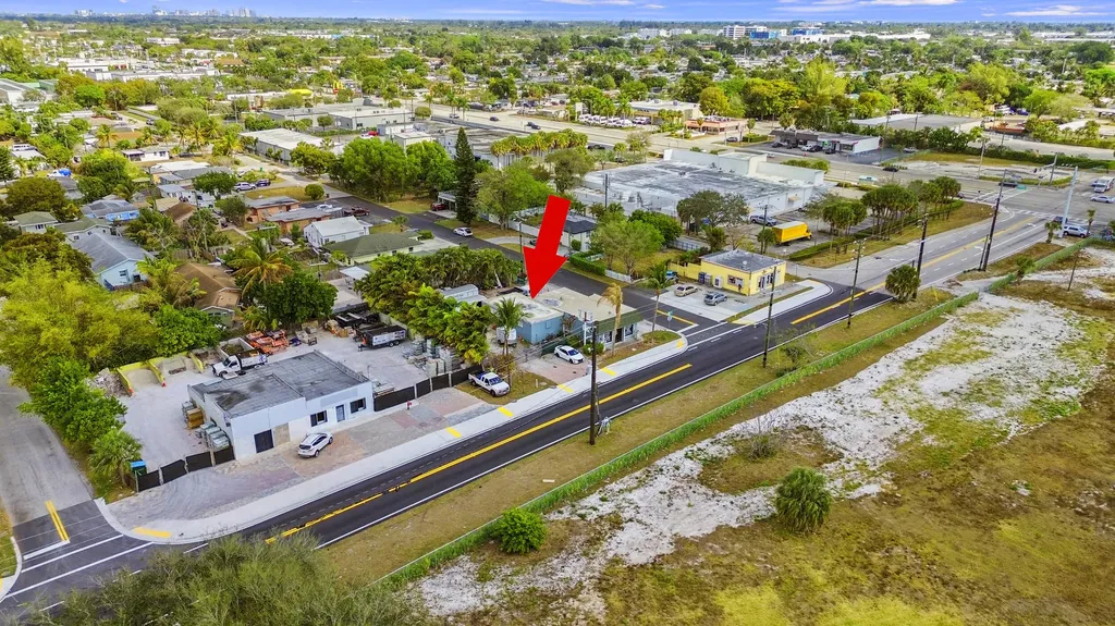 3085 2nd Avenue N Palm Springs FL 33461