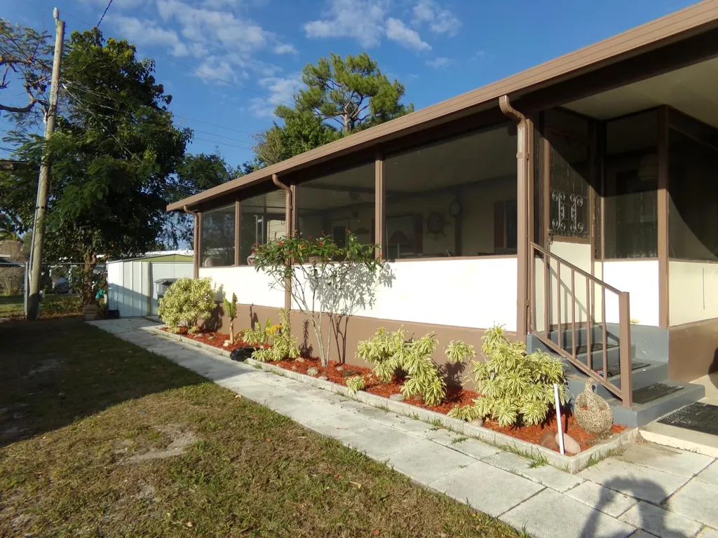 4187 S 88th Court S Boynton Beach FL 33436