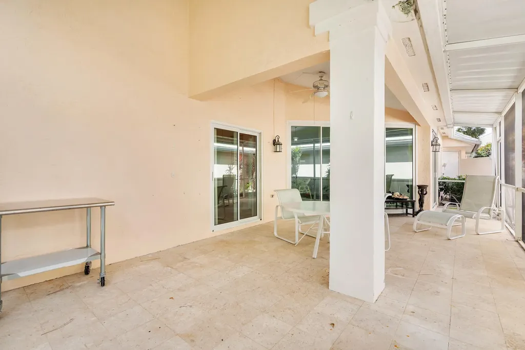 9213 Heathridge Drive West Palm Beach FL 33411