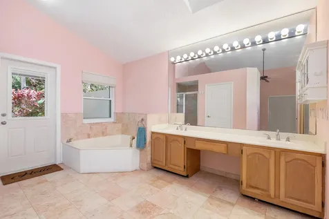 9213 Heathridge Drive West Palm Beach FL 33411