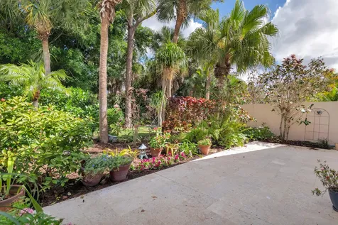 9213 Heathridge Drive West Palm Beach FL 33411