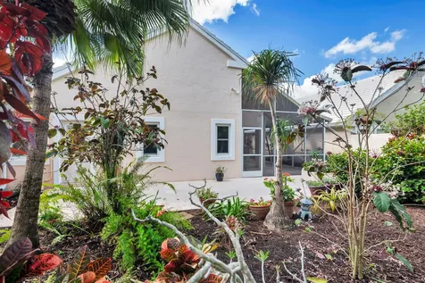 9213 Heathridge Drive West Palm Beach FL 33411