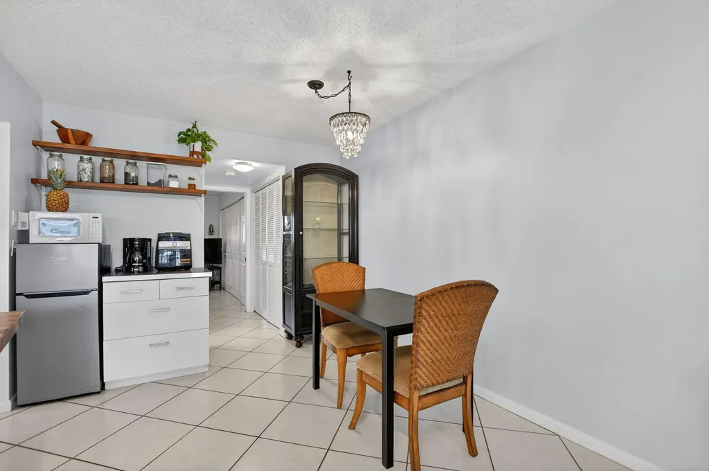 290 Oakridge Q Deerfield Beach FL 33442