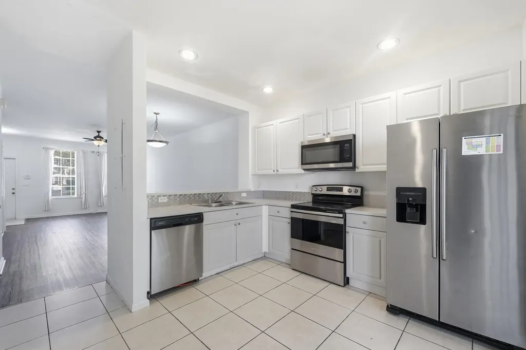 687 NW 42nd Avenue Plantation FL 33317
