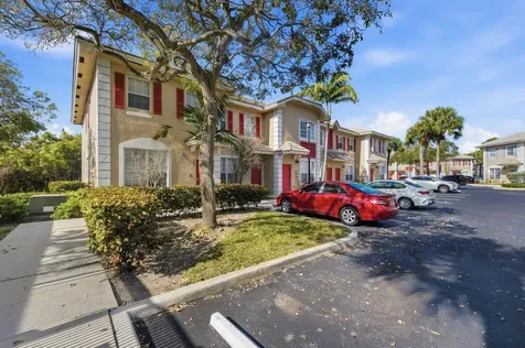 687 NW 42nd Avenue Plantation FL 33317