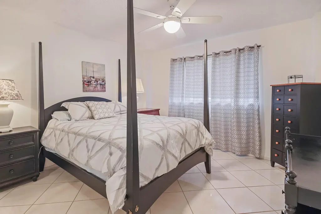 6850 10th Avenue N Lake Worth FL 33467