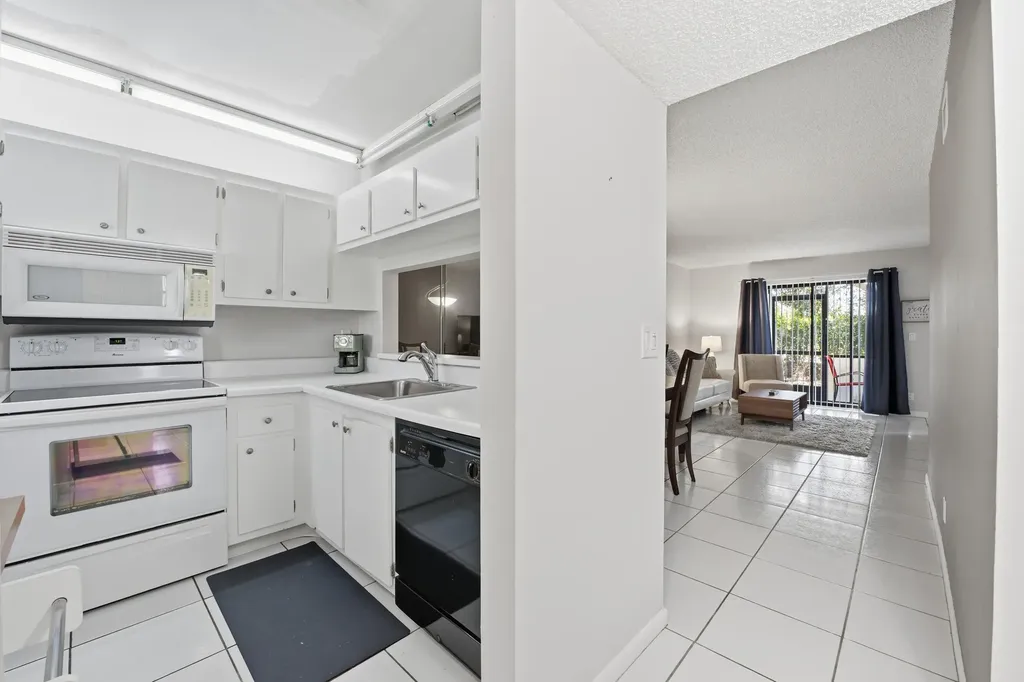 7118 Golf Colony Court Lake Worth FL 33467